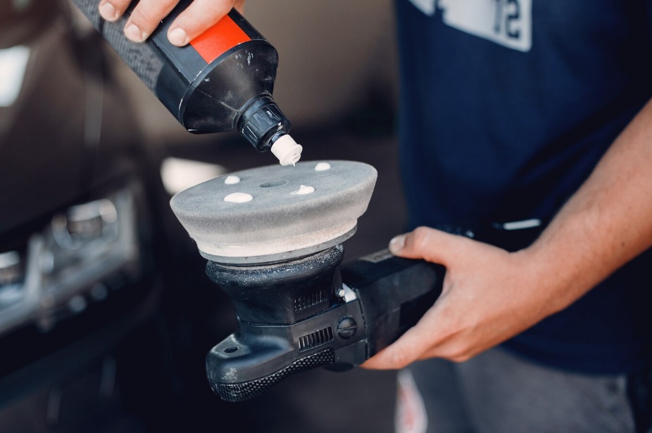 Complete Gids: Polijstmachines voor Vrachtwagens en Trailers